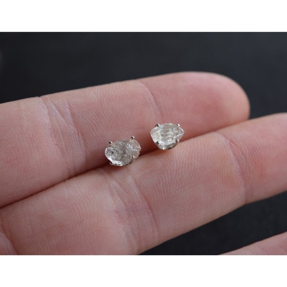 Sterling silver stud earrings, alternative diamond, uncut natural gemsto… - Picture 4 of 5